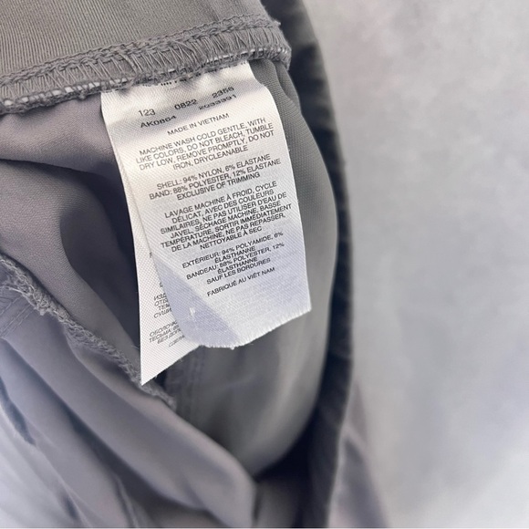 Columbia Women’s Grey Outdoor Shorts Cargo Size Xxl Nylon - Picture 8 of 8